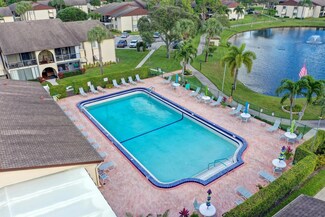 3586 La Playas Ct Unit D-1, Greenacres, FL 33463