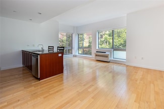 3585 Greystone Ave Unit 3DE, Bronx, NY 10463