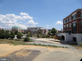 107 Howard St, La Plata, MD 20646