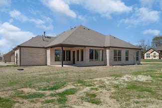105 Lakeview Dr, Canton, TX 75103