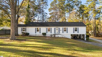 105 Wedgewood Dr, Laurens, SC 29360