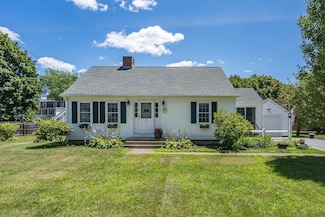 19 Pleasant St, MerriMacK, NH 03054