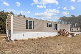 107 Paradise Ln, Newport, NC 28570