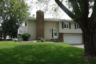 9929 Cavell Cir, Bloomington, MN 55438