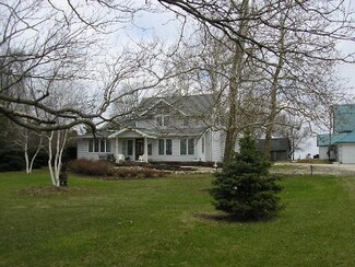 6N693 County Line Rd, Maple Park, IL 60151