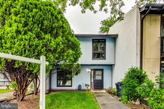 122 Drury Cir, Sterling, VA 20164
