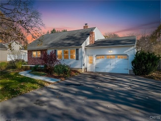 9396 Woodlawn Dr, Brewerton, NY 13029