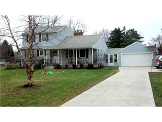 5905 Creekview Dr, Clarence Center, NY 14032