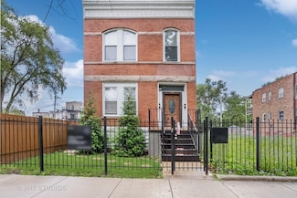 4033 W Monroe St Unit 2, Chicago, IL 60624