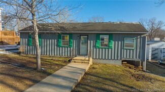 81 Birdie Dr, Camdenton, MO 65020