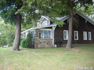 108 S Rainbow Shores Rd, Pulaski, NY 13142