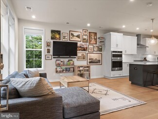 7434 Backett Wood Terrace Unit 601, McLean, VA 22102