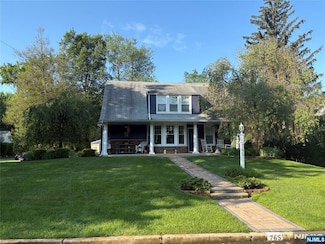 765 Midland Rd, Oradell, NJ 07649
