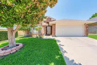 6006 Copperfield Dr, Arlington, TX 76001