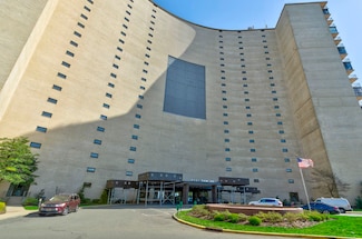 380 Mountain Rd Unit 2115, Union City, NJ 07087