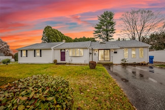 24 Ventura Dr, Brooklyn, CT 06234