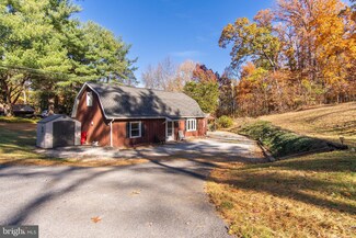 10008 Crystal Falls Dr, Hagerstown, MD 21740