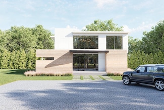 9 Shadyrest Dr, Sag Harbor, NY 11963