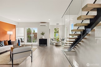 2014 E Pine St Unit A, Seattle, WA 98122