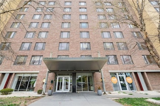 600 E 8th St Unit 6D, Kansas City, MO 64106