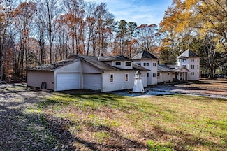 1741 Taylors Creek Rd, Weems, VA 22576