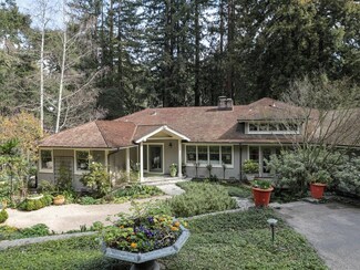 65 Tripp Ct, Woodside, CA 94062