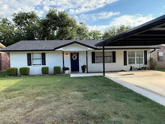 121 Ace Ranch Rd, Kerrville, TX 78028