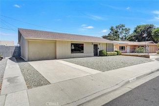 520 Palmer Dr, Hemet, CA 92543