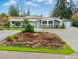 13805 Main St, Bellevue, WA 98005