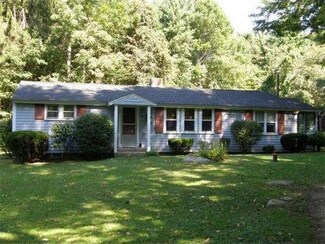 12 Dugway Rd, Petersham, MA 01366