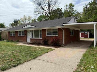 1513 Hartford Rd, Manhattan, KS 66502