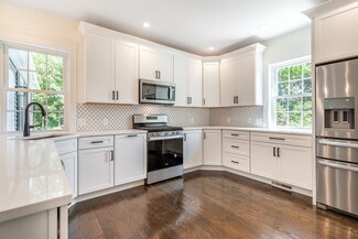 1 Maple Unit 1, Maynard, MA 01754