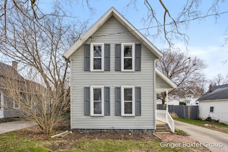 1315 Crosby St NW, Grand Rapids, MI 49504