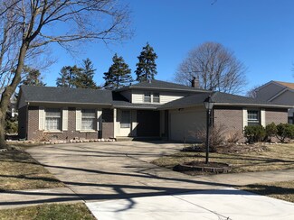 4110 Crestwood Dr, Northbrook, IL 60062