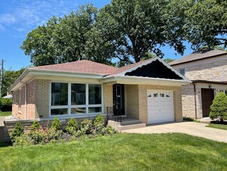 6226 N Le Mai Ave, Chicago, IL 60646