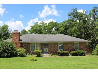 814 Lacy Rd, Independence, MO 64050