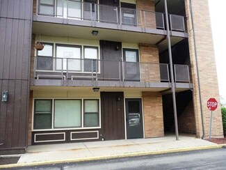 9614 W Higgins Rd Unit 1A, Rosemont, IL 60018