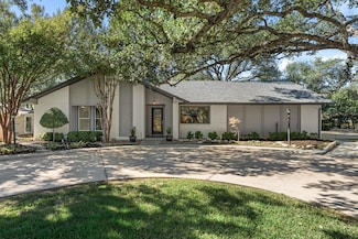 9109 Balcones Club Dr, Austin, TX 78750