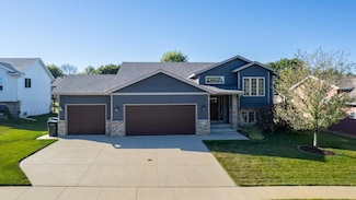 1102 9th St NW, Kasson, MN 55944