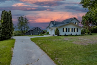 3247 W Garfield Rd, New Era, MI 49446