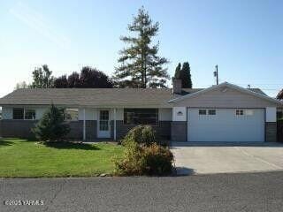 510 N 39th St, Yakima, WA 98901
