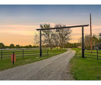 12488 Eastline Rd, Trenton, TX 75490