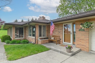 N112W19702 Mequon Rd, Germantown, WI 53022