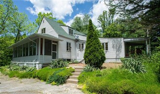 721 Aunt Clara Rd, Burgettstown, PA 15021