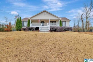 1121 13th Ct, Pleasant Grove, AL 35127