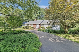 350 Cousins St, Yarmouth, ME 04096
