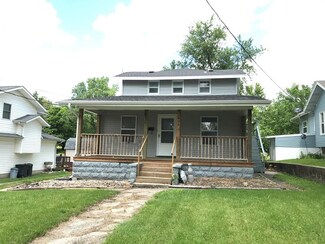 809 W Crowder Rd, Trenton, MO 64683