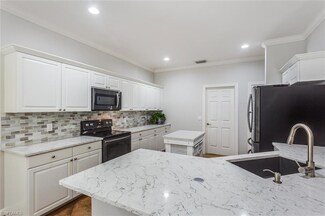 15901 Delasol Ln, Naples, FL 34110