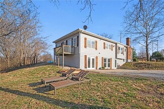 14824 W 63rd St, Shawnee, KS 66216