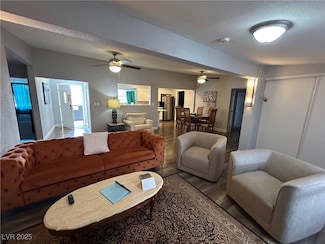 2020 Santa Paula Dr, Las Vegas, NV 89104